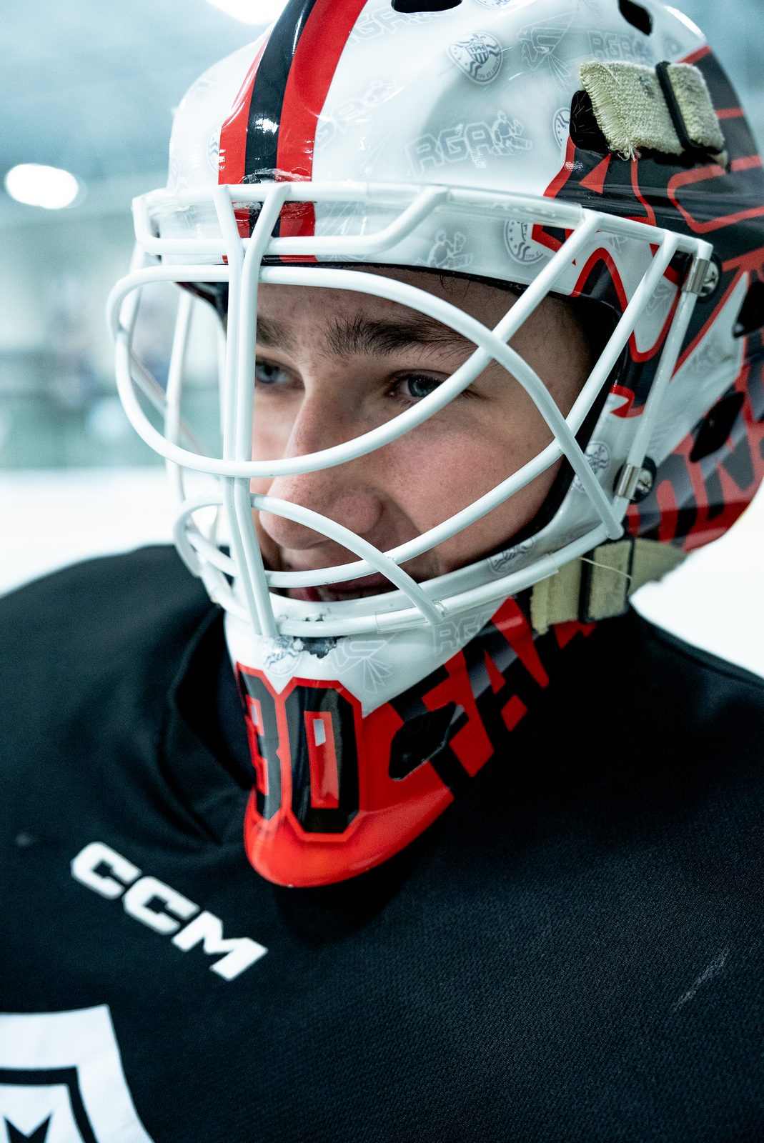 Goalie in the mask, ready